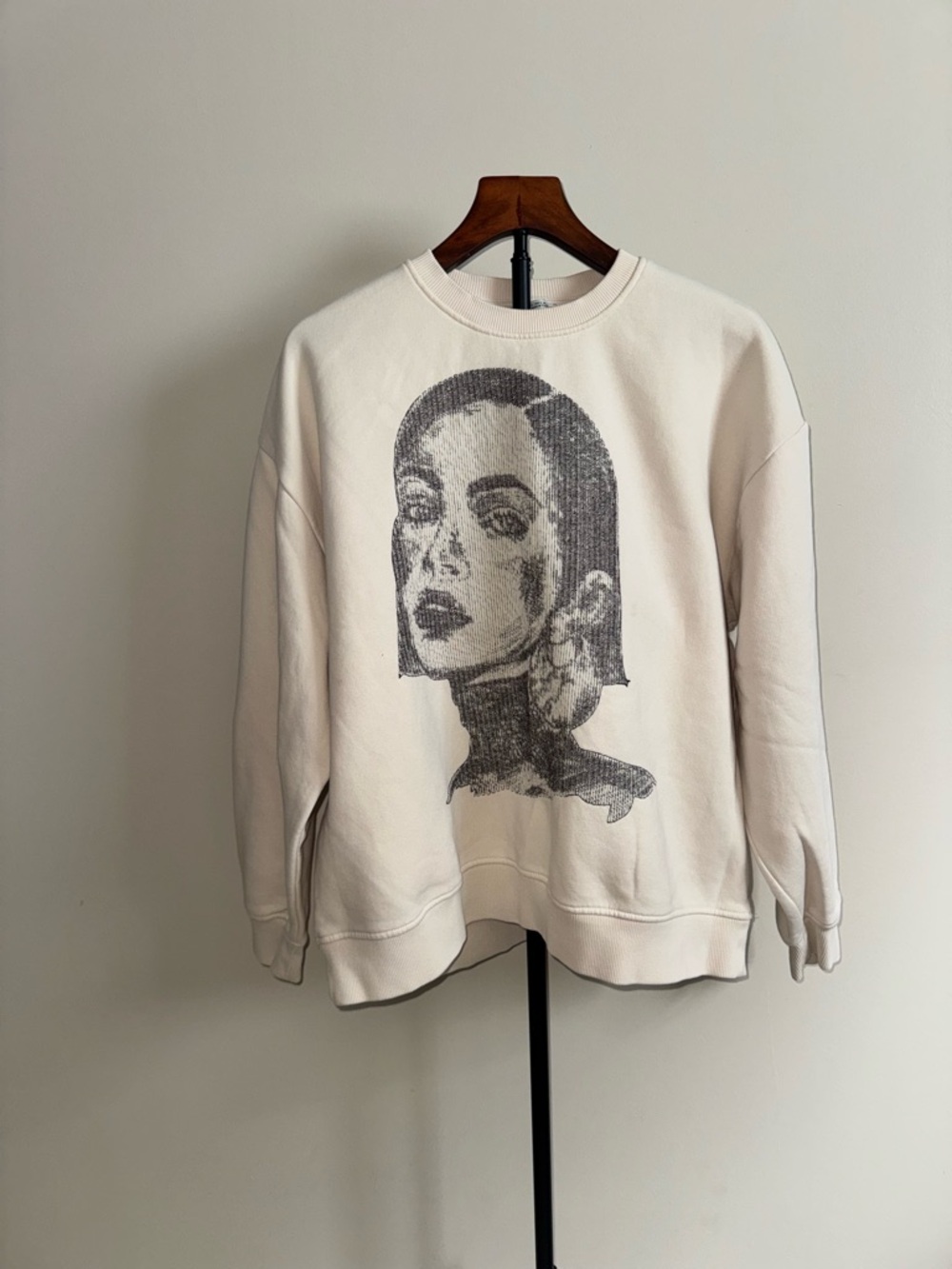 Zara Cream Graphic Portrait Crewneck Sweatshirt
